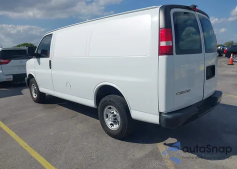 2020 Chevrolet Express Cargo Rwd 2500 Regular Wheelbase Wt z USA, uszkodzony, nr VIN 1GCWGAFP0L1254225